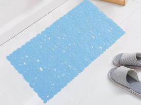 Alfombra baño modelo letras